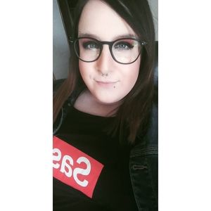 Meet your Posher, Abby